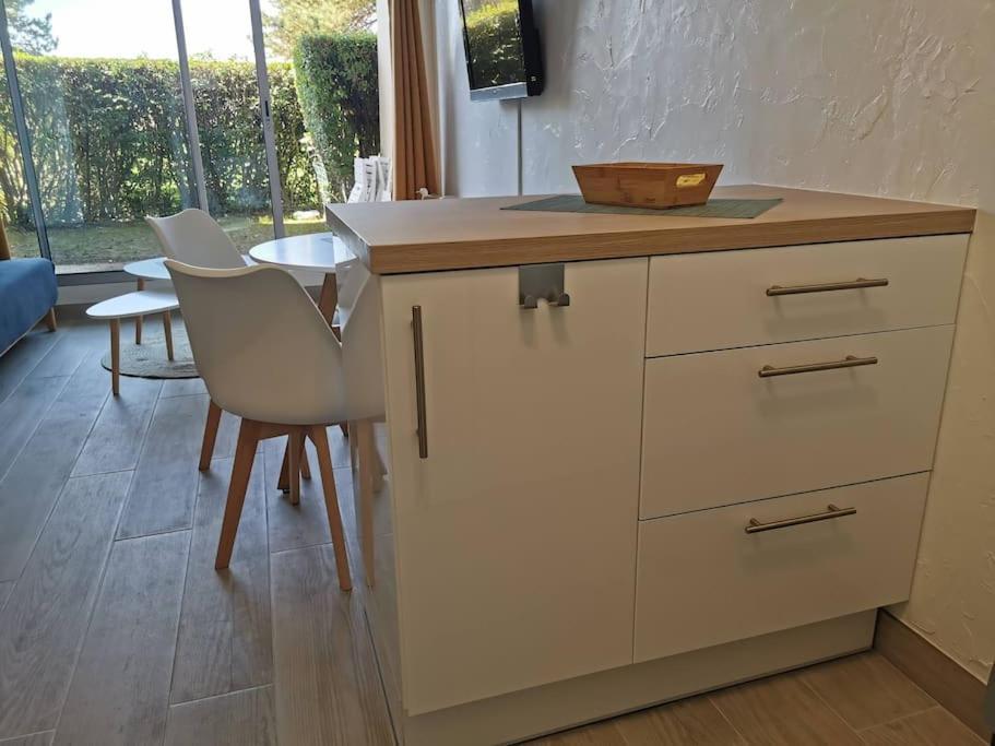 Appartement Acces Direct A La Plage Bernières-sur-Mer Exterior foto