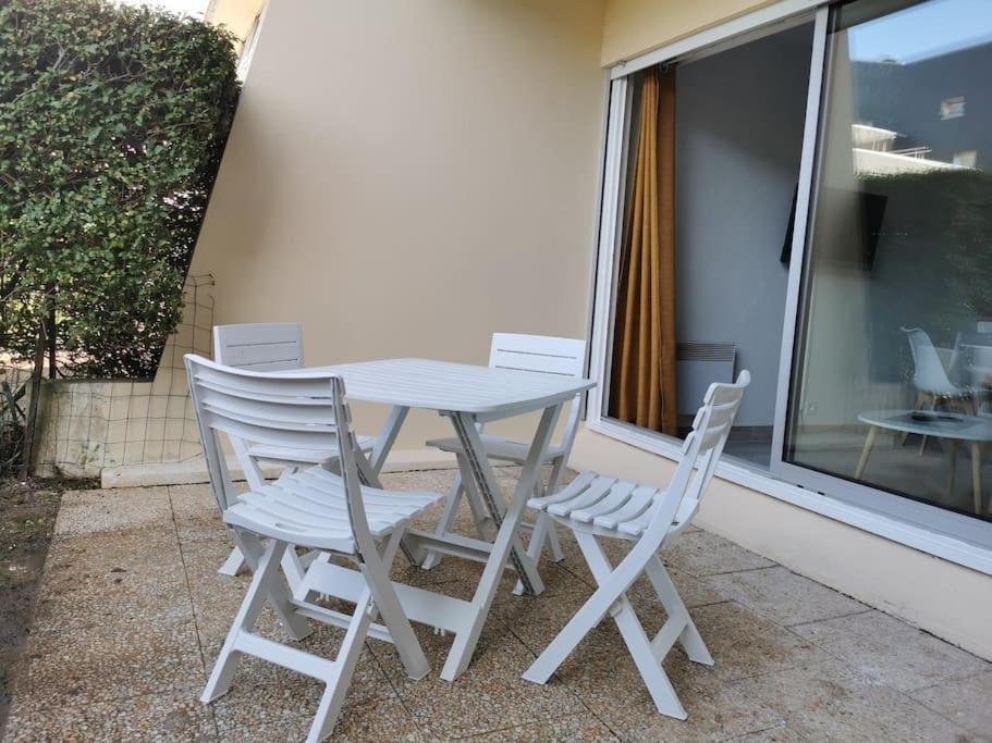 Appartement Acces Direct A La Plage Bernières-sur-Mer Exterior foto